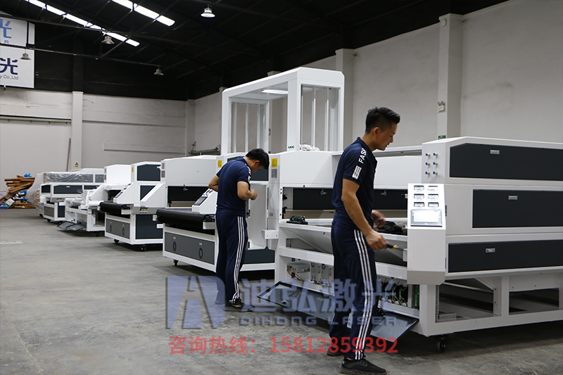 全景攝像定位雙軌異步激光切割機(jī)供應(yīng) 價格 圖片 全景攝像定位雙軌異步激光切割機(jī)供應(yīng) 價格 圖片